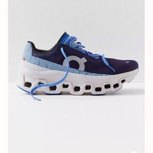 On Cloudmonster Trainers